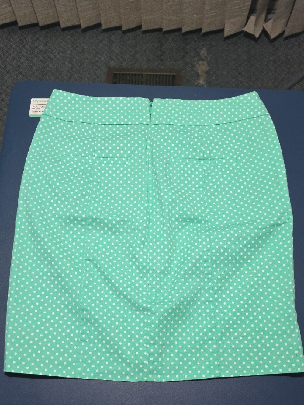 Ann Taylor Mint Green Polka Dot Pencil Skirt - Picture 3 of 4